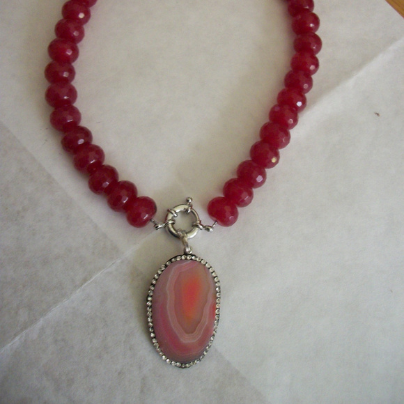Artisan Cherry ruby neckalce w agate pendant - Picture 1 of 3